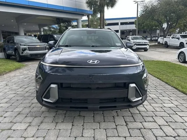 2025 Hyundai Kona SEL photo 19