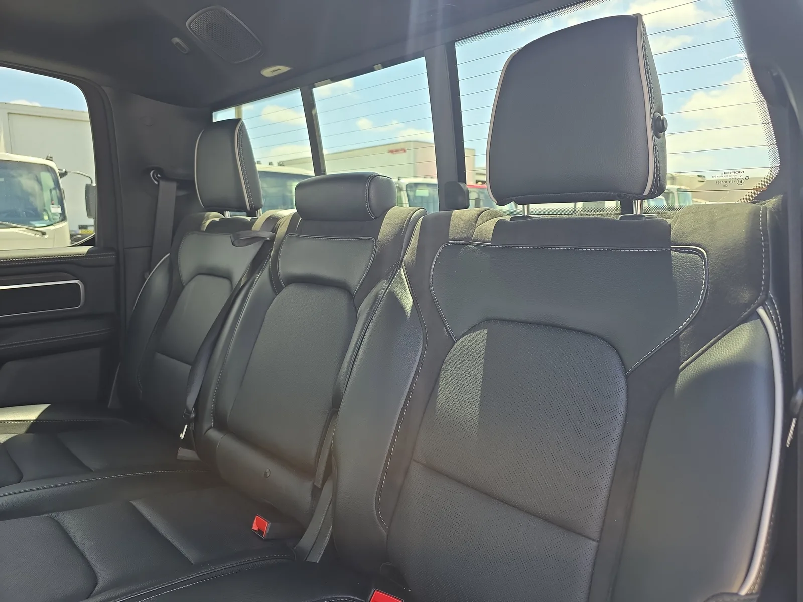 2026 RAM 1500 Laramie photo 15