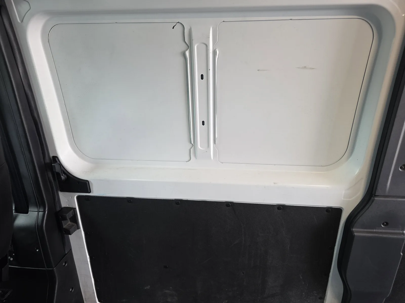 2024 RAM ProMaster Cargo Van Tradesman photo 15