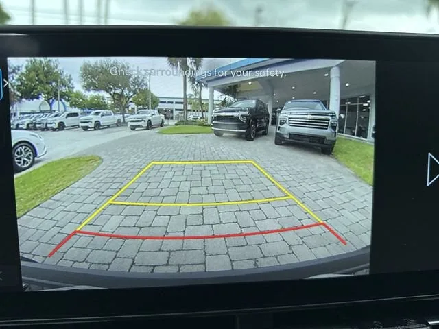 2025 Hyundai Kona SEL photo 24