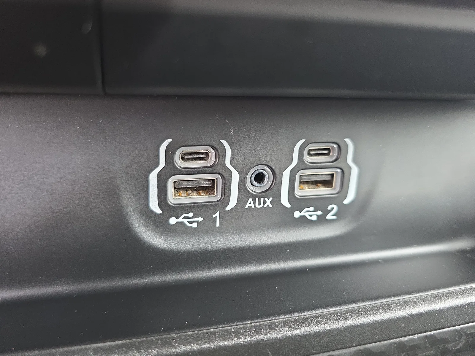 2024 RAM 1500 Laramie photo 31