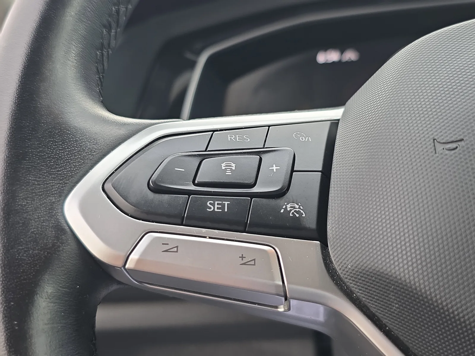 2024 Volkswagen Jetta SE photo 28