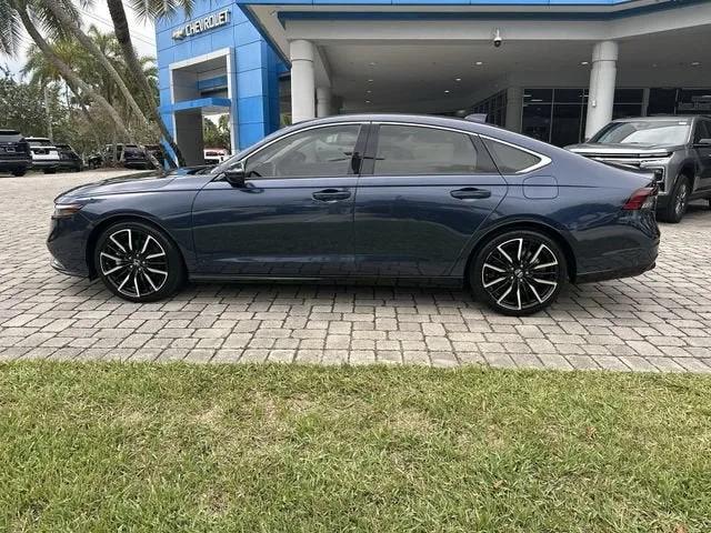 2023 Honda Accord Hybrid Touring photo 32