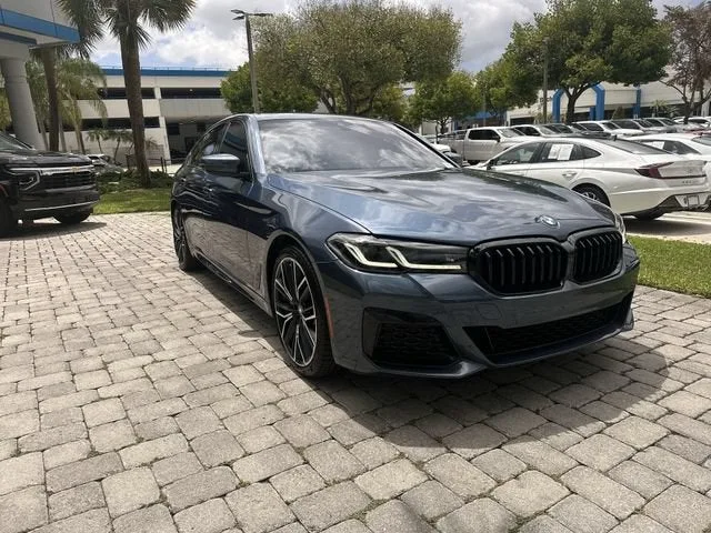 2023 BMW 5 Series 530i photo 17