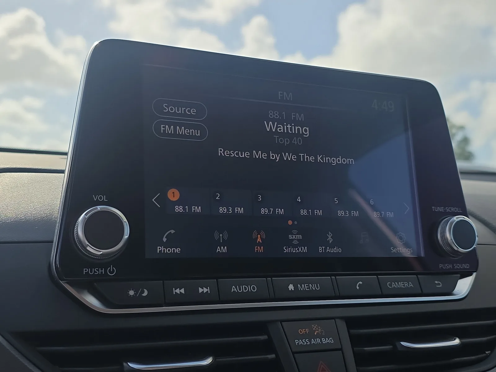 2025 Nissan Altima SR photo 34