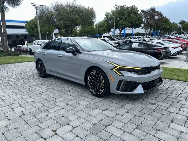 2025 Kia K5 GT photo 16