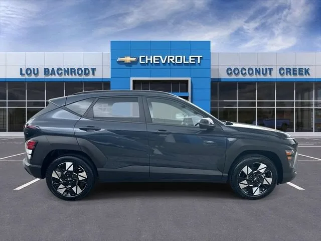 2025 Hyundai Kona SEL photo 9