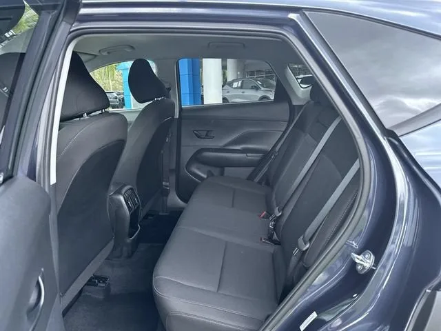 2025 Hyundai Kona SEL photo 27