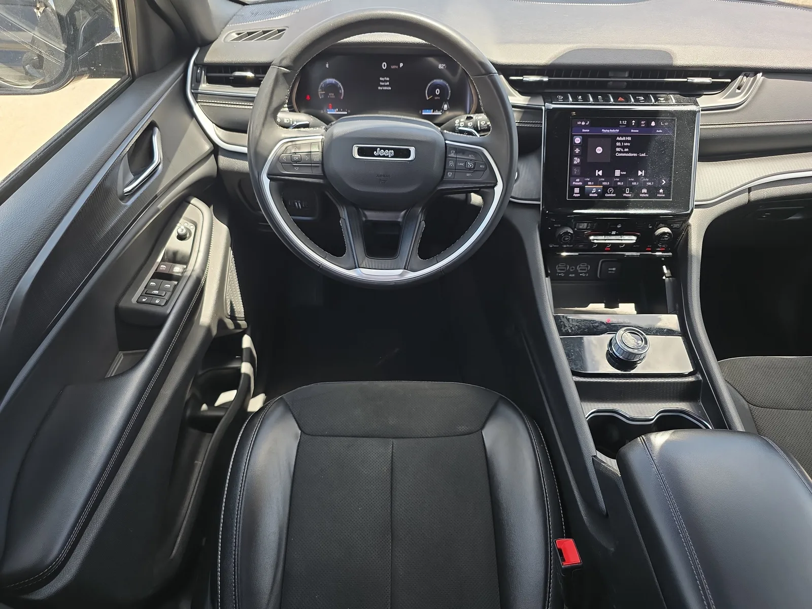 2024 Jeep Grand Cherokee Altitude photo 19