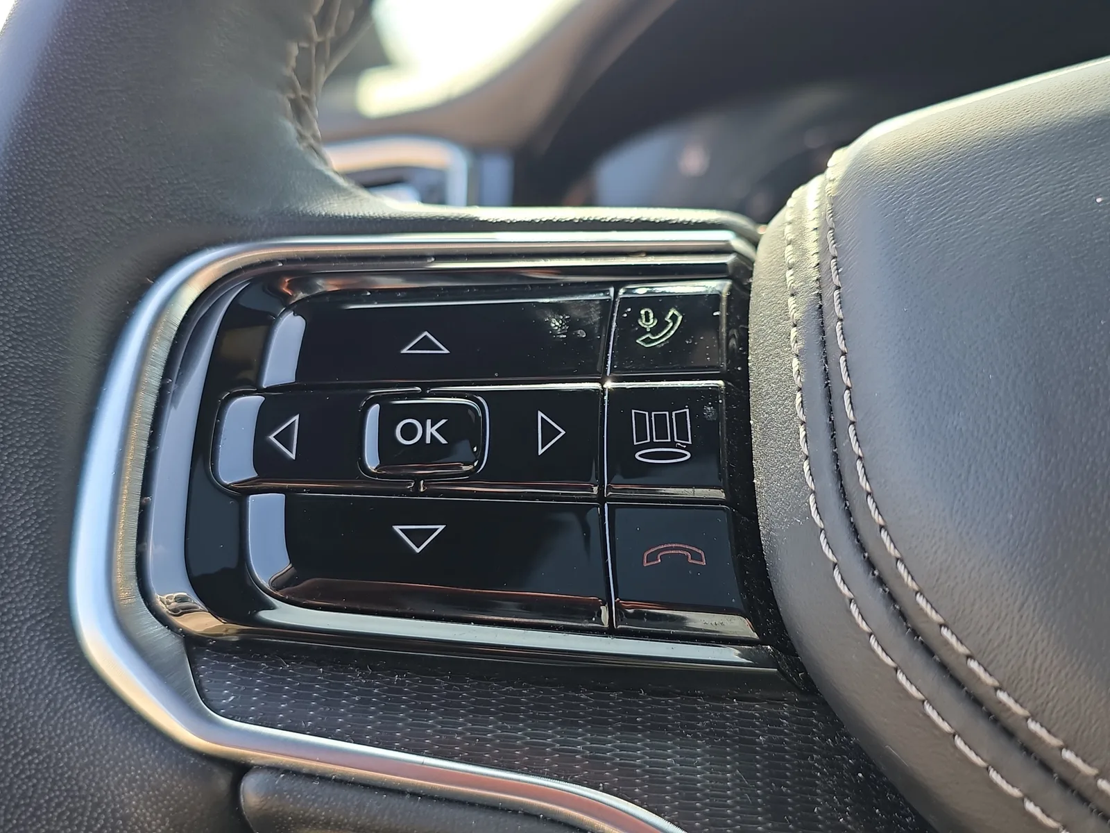 2024 Jeep Grand Wagoneer L Series II photo 32