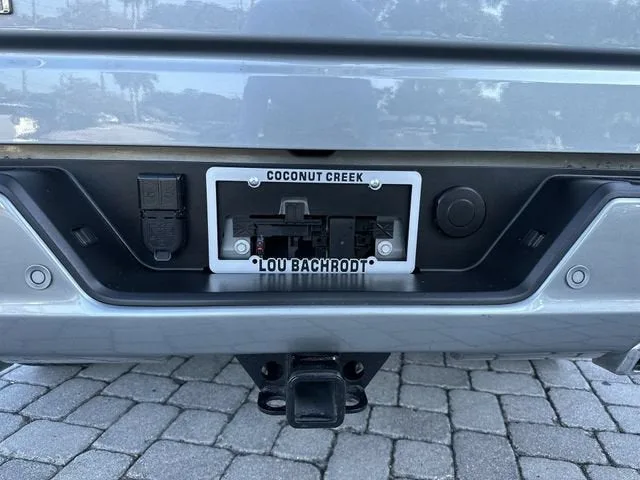 2024 Chevrolet Silverado 1500 High Country photo 13