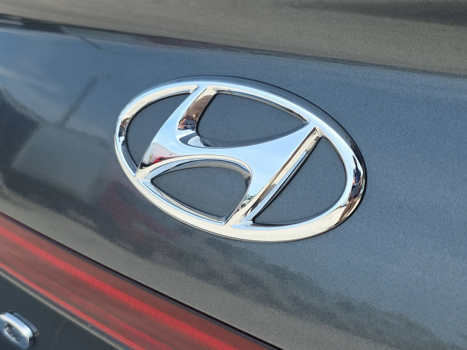 2023 Hyundai Sonata Limited photo 9