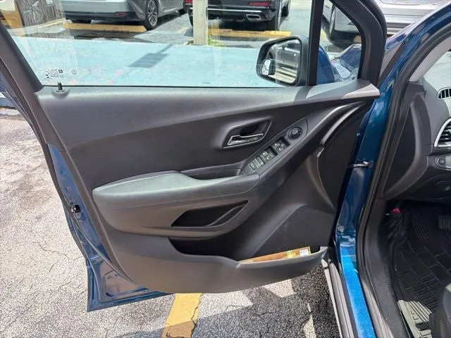 2020 Chevrolet Trax LT photo 10