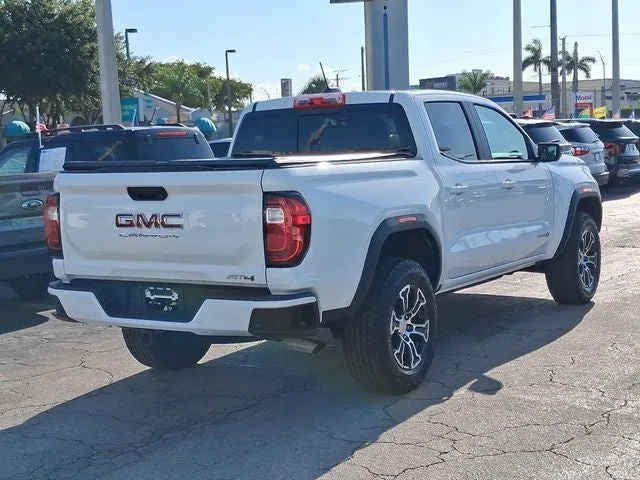 2025 GMC Canyon AT4 photo 4