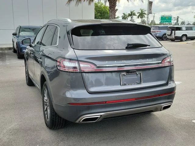 2023 Lincoln Nautilus Standard photo 4