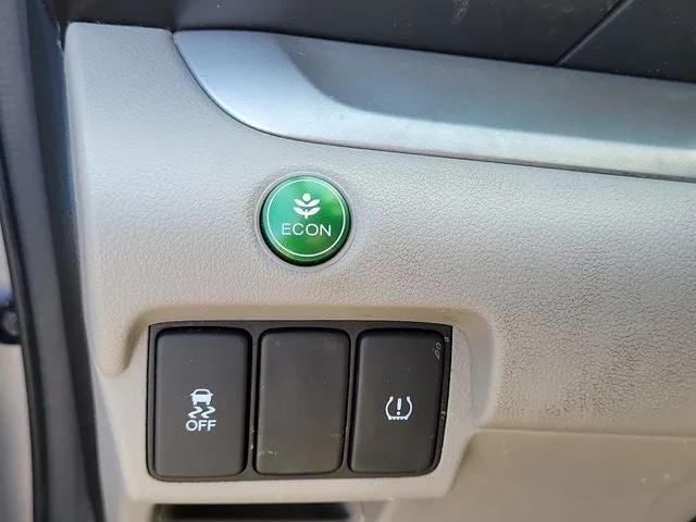 2014 Honda CR-V LX photo 13