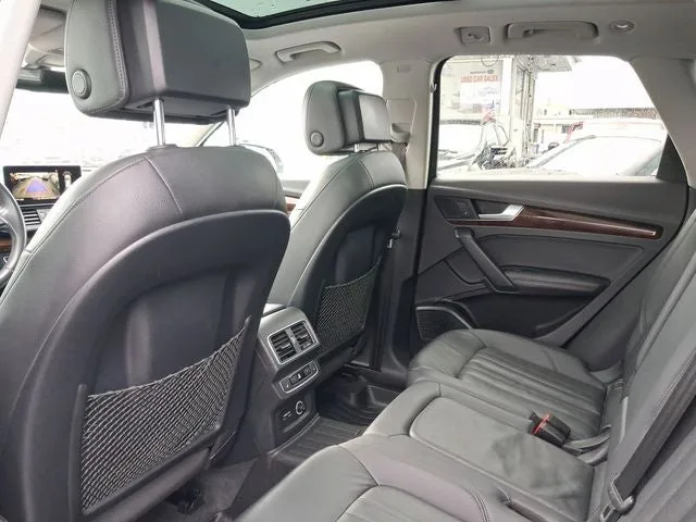 2019 Audi Q5 2.0T Premium Plus quattro photo 5