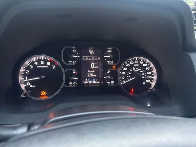 2018 Toyota Tundra Limited CrewMax photo 9