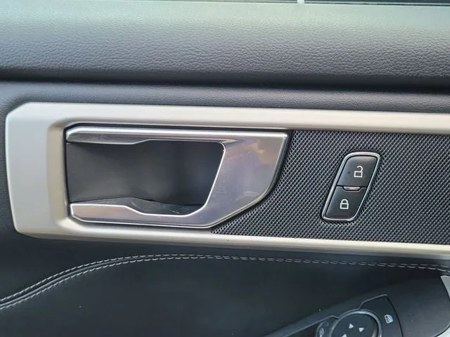2021 Ford Explorer XLT photo 14