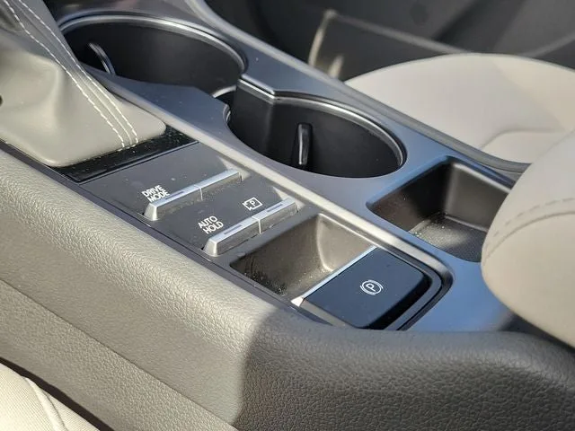 2025 Hyundai Sonata SE photo 27