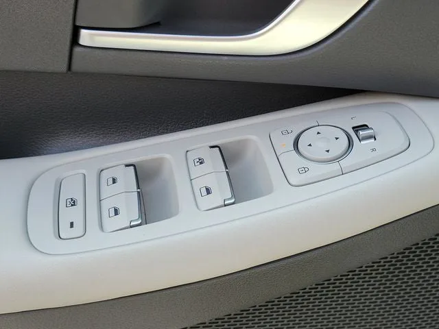 2025 Hyundai Sonata SE photo 15