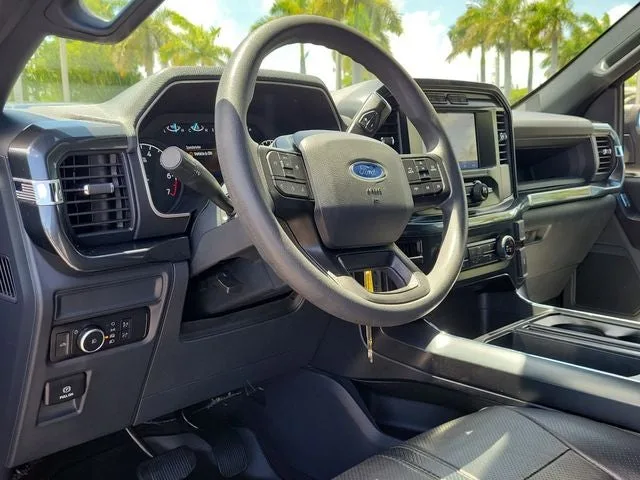 2022 Ford F-150 XL photo 11