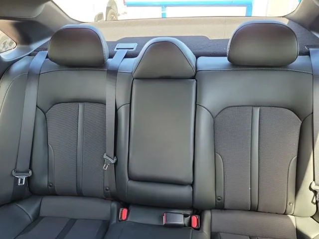 2023 Kia K5 GT-Line photo 10
