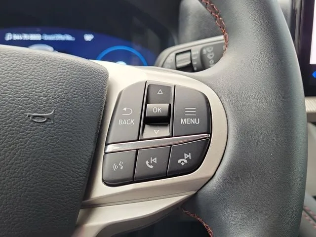 2026 Ford Explorer Active photo 20