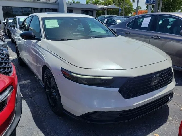 2024 Honda Accord Hybrid Sport-L photo 2