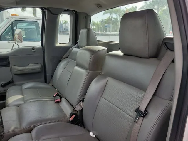 2007 Ford F-150 STX photo 10