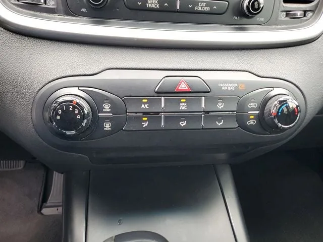 2017 Kia Sorento LX photo 22