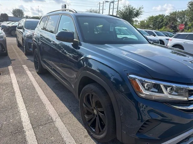 2022 Volkswagen Atlas 2.0T SE w/Technology photo 4