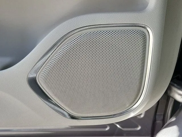 2019 Lincoln Nautilus Standard photo 30