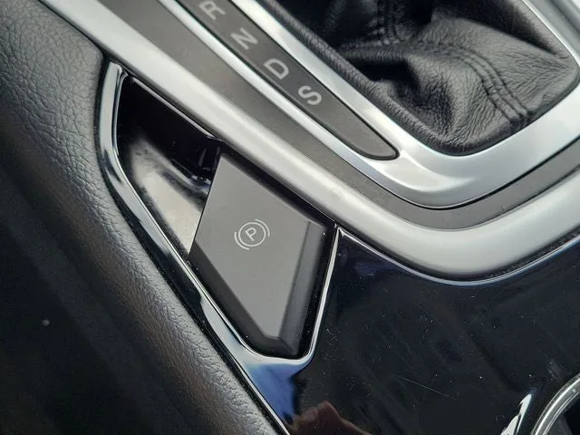 2018 Ford Edge Titanium photo 31