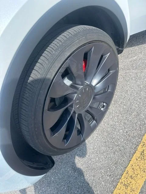 2024 Tesla Model Y Performance photo 3
