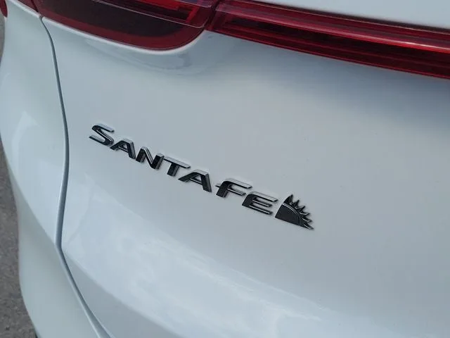 2023 Hyundai Santa Fe Limited photo 7