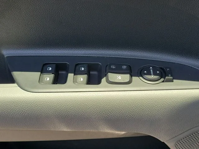 2023 Kia Rio S photo 15