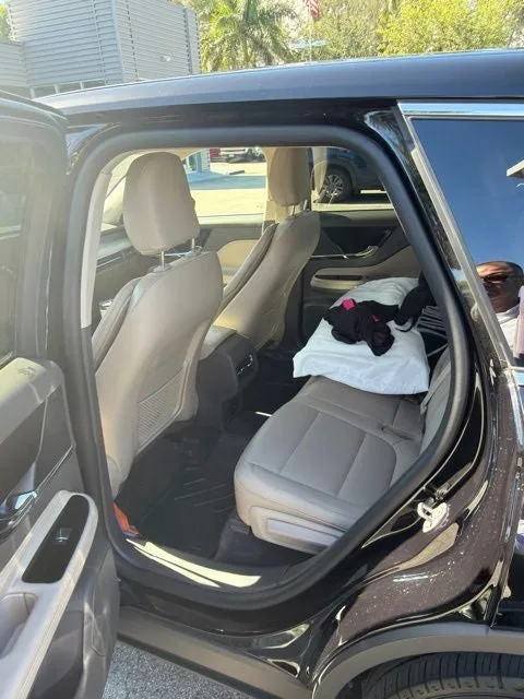 2024 Lincoln Corsair Premiere photo 2