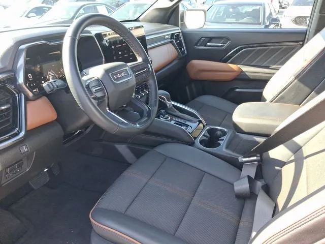 2025 GMC Canyon AT4 photo 11