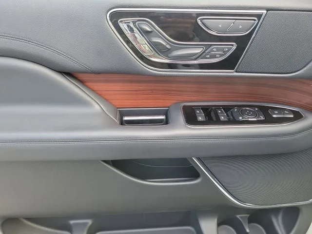 2024 Lincoln Navigator L Reserve photo 18