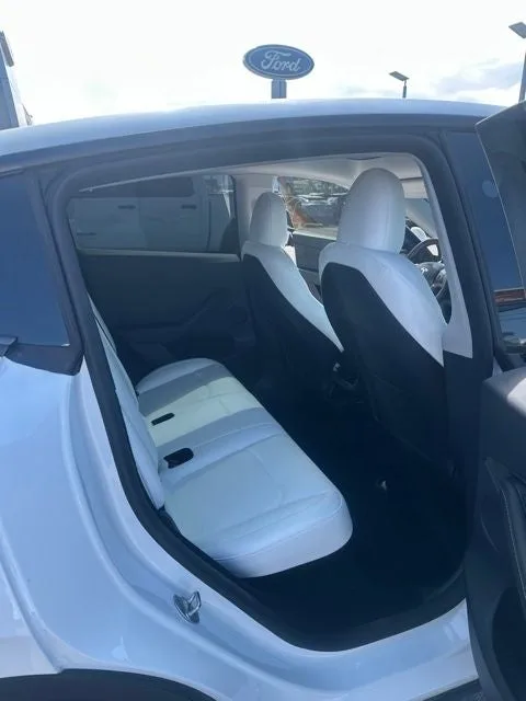 2024 Tesla Model Y Performance photo 9