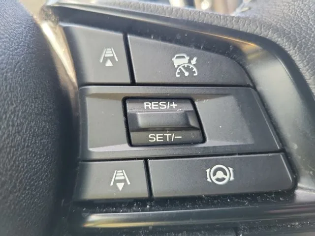 2025 Subaru Forester Premium photo 23
