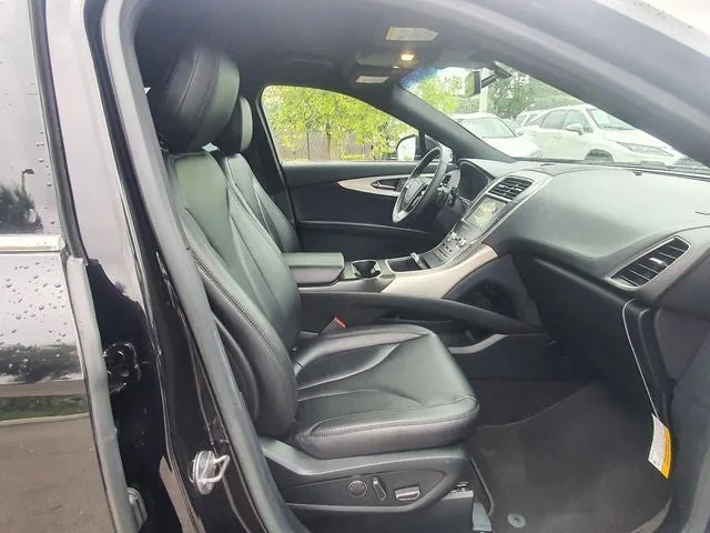 2020 Lincoln Nautilus Standard photo 33