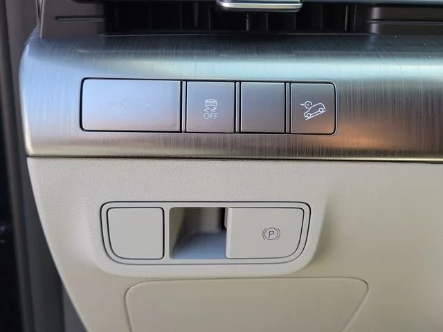 2025 Hyundai Kona SEL photo 11