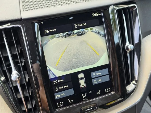 2018 Volvo XC60 T6 Momentum photo 42