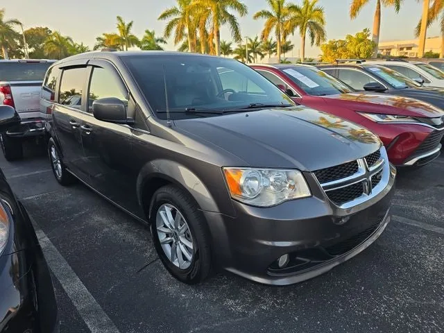 2020 Dodge Grand Caravan SXT photo 2
