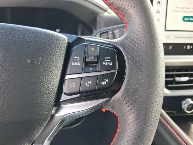 2025 Ford Explorer ST-Line photo 17