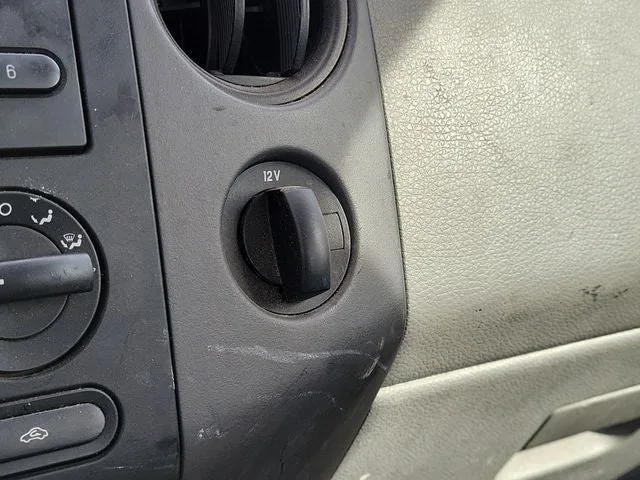 2007 Ford F-150 STX photo 17