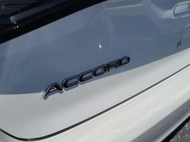 2024 Honda Accord Hybrid Sport-L photo 5