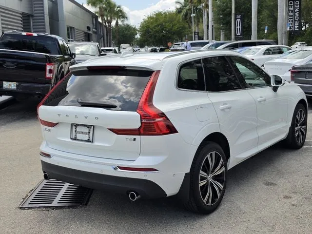 2018 Volvo XC60 T6 Momentum photo 8